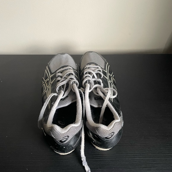 Mens Asics Hyper Mid Track Spike Shoes - Picture 4 of 7